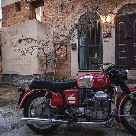 Pensión Casa Lerux 3*