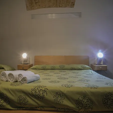 Casa Lerux Pensión 3*