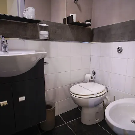 Casa Lerux Pensión 3*