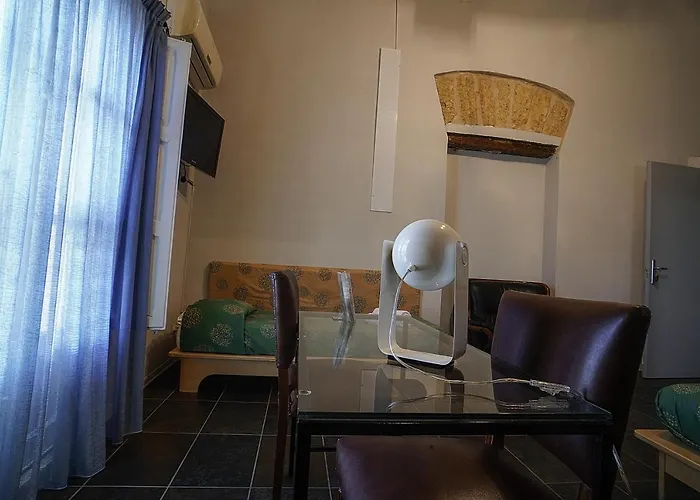 Casa Lerux بيت ضيافة