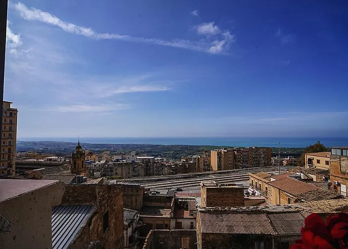 Casa Lerux بيت ضيافة