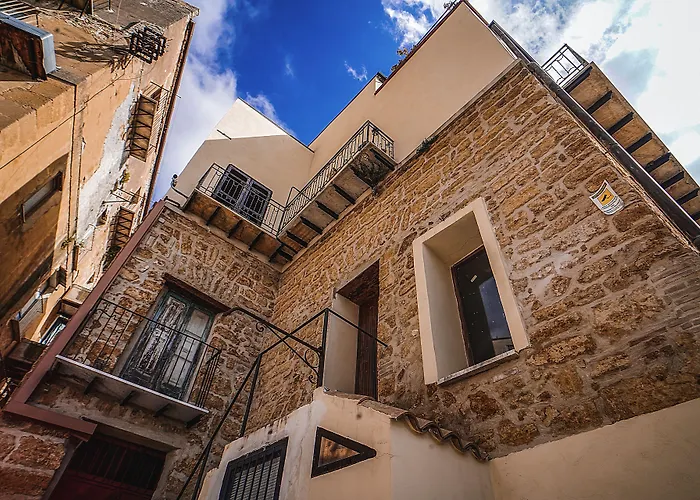 Guest house Casa Lerux 3*