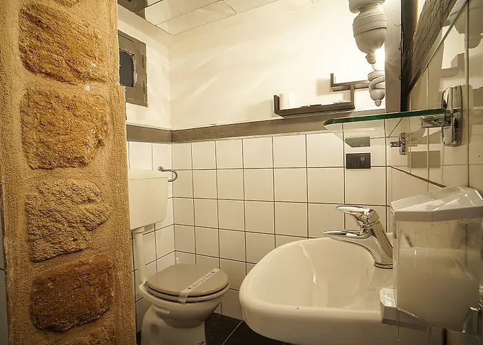 Casa Lerux بيت ضيافة 3*